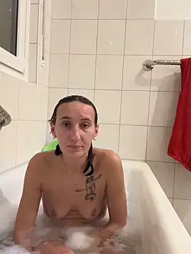 Emilia Mausi online show from September 23, 2025, 6:04 pm