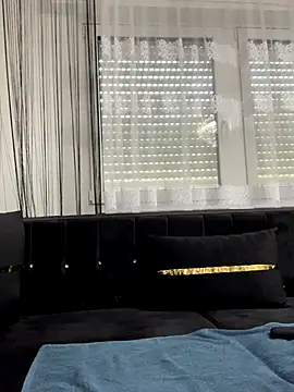 Emilia Mausi online show from September 24, 2025, 12:33 pm