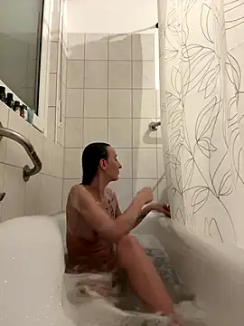 Emilia Mausi online show from December 20, 2025, 7:50 pm