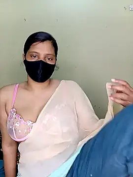 Snapshot of Rose-luckey chatting on October 21, 2025, 5:23 pm Rose-luckey online show from October 21, 2025, 5:23 pm