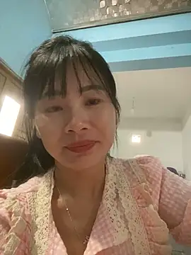 Snapshot of One-nice chatting on October 6, 2025, 2:35 am One-nice online show from October 6, 2025, 2:35 am