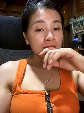 Snapshot of One-nice chatting on October 9, 2025, 5:41 am One-nice online show from October 9, 2025, 5:41 am