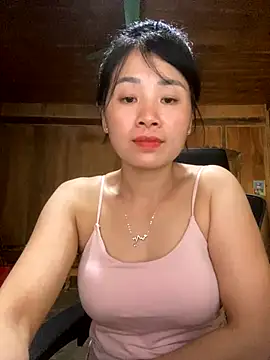 Snapshot of One-nice chatting on October 11, 2025, 5:08 am One-nice online show from October 11, 2025, 5:08 am