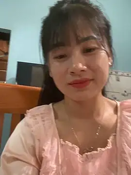 Snapshot of One-nice chatting on September 23, 2025, 3:24 am One-nice online show from September 23, 2025, 3:24 am