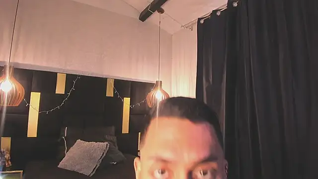 Lucio  Fox online show from December 21, 2025, 12:29 pm