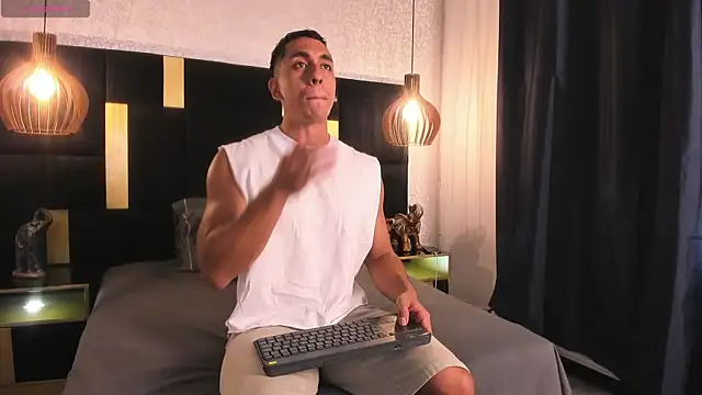 Snapshot of Lucio__Fox chatting on June 11, 2026, 12:02 pm Lucio Fox online show from June 11, 2026, 12:02 pm