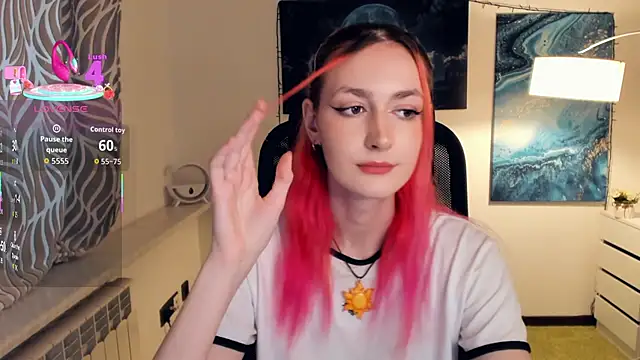 Snapshot of EasterBlink chatting on October 10, 2025, 8:59 am EasterBlink online show from October 10, 2025, 8:59 am