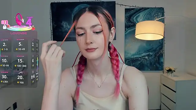 Snapshot of EasterBlink chatting on November 1, 2025, 10:53 am EasterBlink online show from November 1, 2025, 10:53 am