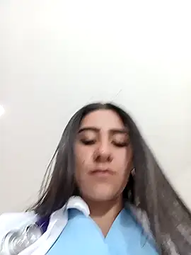 CAROLINE  07 online show from May 9, 2026, 4:32 pm
