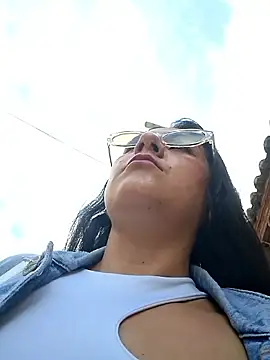 CAROLINE  07 online show from September 10, 2025, 8:41 pm