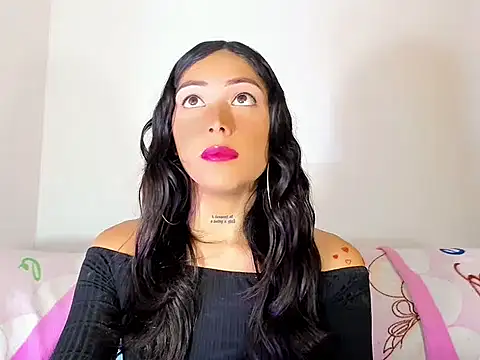 Snapshot of Megan_Gil_ chatting on October 15, 2025, 12:57 pm Megan Gil online show from October 15, 2025, 12:57 pm