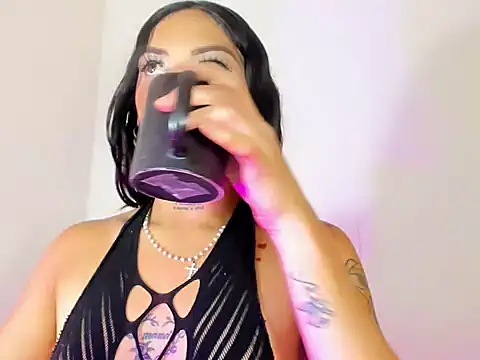 Snapshot of Megan_Gil_ chatting on September 14, 2025, 4:02 am Megan Gil online show from September 14, 2025, 4:02 am