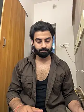 Snapshot of hottestboy03 chatting on October 27, 2025, 5:52 am hottestboy03 online show from October 27, 2025, 5:52 am