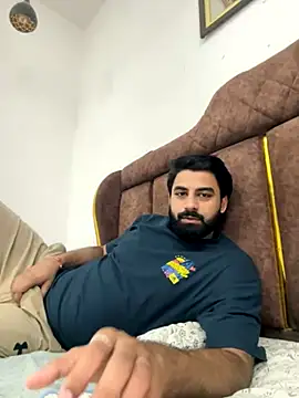 Snapshot of hottestboy03 chatting on November 16, 2025, 5:34 am hottestboy03 online show from November 16, 2025, 5:34 am