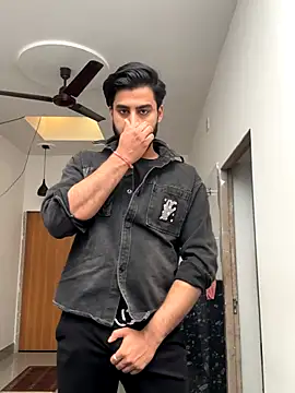 Snapshot of hottestboy03 chatting on November 8, 2025, 5:00 am hottestboy03 online show from November 8, 2025, 5:00 am