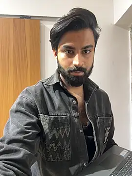 Snapshot of hottestboy03 chatting on November 27, 2025, 5:41 am hottestboy03 online show from November 27, 2025, 5:41 am