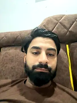 Snapshot of hottestboy03 chatting on December 3, 2025, 5:30 am hottestboy03 online show from December 3, 2025, 5:30 am