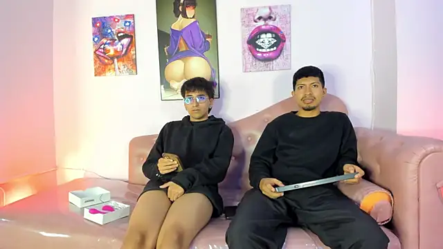 Snapshot of AxelAndJeremy chatting on November 17, 2025, 2:15 am AxelAndJeremy online show from November 17, 2025, 2:15 am