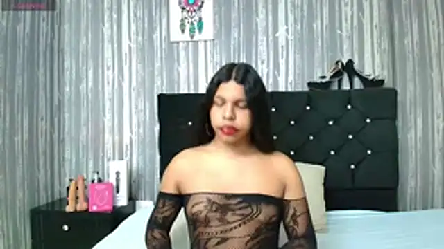 Hailey johnsonn online show from October 28, 2025, 12:59 pm