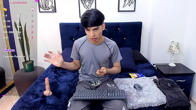 OnlyJos online show from October 24, 2025, 8:08 pm