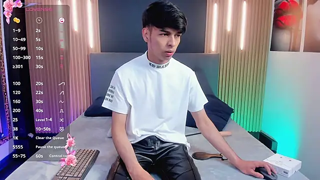 OnlyJos online show from November 16, 2025, 2:22 pm