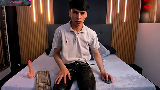 OnlyJos online show from October 21, 2025, 7:02 pm