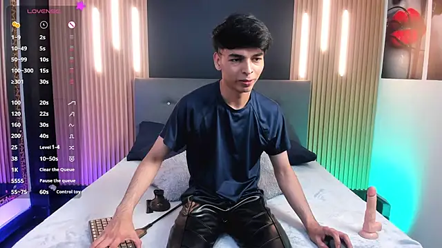 OnlyJos online show from November 21, 2025, 8:19 pm