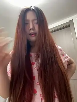 Snapshot of mimi9420 chatting on May 7, 2026, 2:53 pm mimi9420 online show from May 7, 2026, 2:53 pm