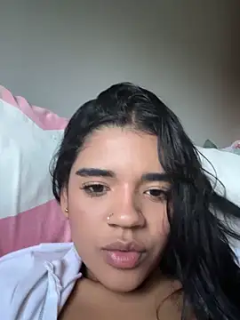 Snapshot of Miagomezx chatting on December 13, 2025, 8:04 pm Miagomezx online show from December 13, 2025, 8:04 pm