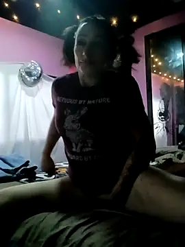 Snapshot of Dirtywhitebitch5150 chatting on November 30, 2025, 3:24 pm Dirtywhitebitch5150 online show from November 30, 2025, 3:24 pm