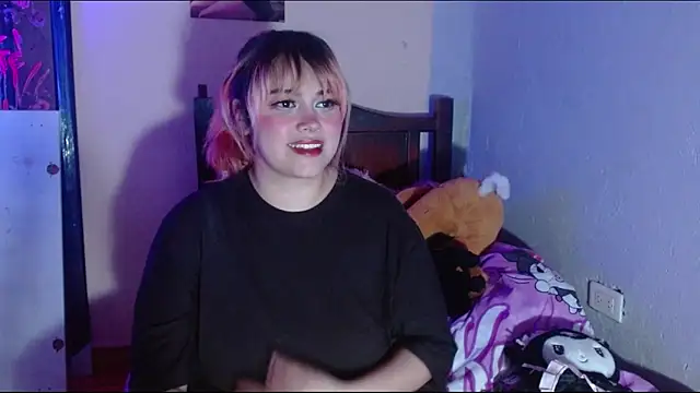 Snapshot of caro_lina20 chatting on November 10, 2025, 5:45 am caro lina20 online show from November 10, 2025, 5:45 am