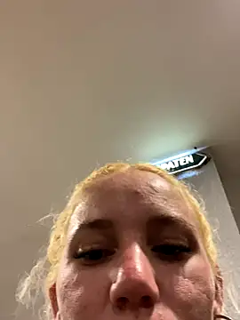 Bruna551 online show from October 18, 2025, 3:08 am