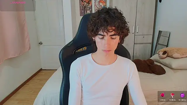 Snapshot of Nude_Boy18 chatting on December 20, 2025, 4:15 am Nude Boy18 online show from December 20, 2025, 4:15 am