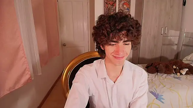 Snapshot of Nude_Boy18 chatting on November 7, 2025, 1:21 am Nude Boy18 online show from November 7, 2025, 1:21 am