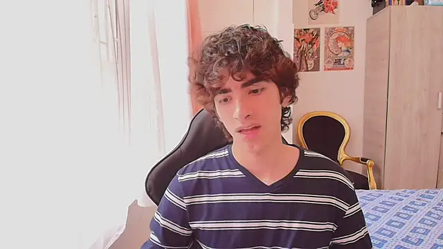 Snapshot of Nude_Boy18 chatting on October 28, 2025, 5:34 pm Nude Boy18 online show from October 28, 2025, 5:34 pm