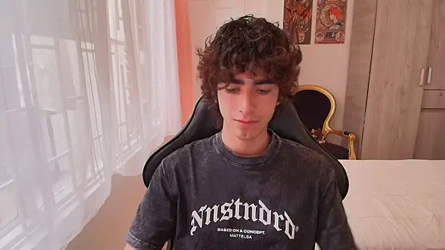 Snapshot of Nude_Boy18 chatting on October 23, 2025, 9:46 pm Nude Boy18 online show from October 23, 2025, 9:46 pm