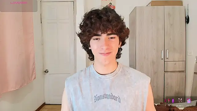 Snapshot of Nude_Boy18 chatting on November 21, 2025, 3:38 am Nude Boy18 online show from November 21, 2025, 3:38 am