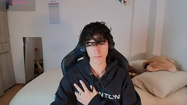 Snapshot of Nude_Boy18 chatting on February 26, 2026, 10:10 pm Nude Boy18 online show from February 26, 2026, 10:10 pm