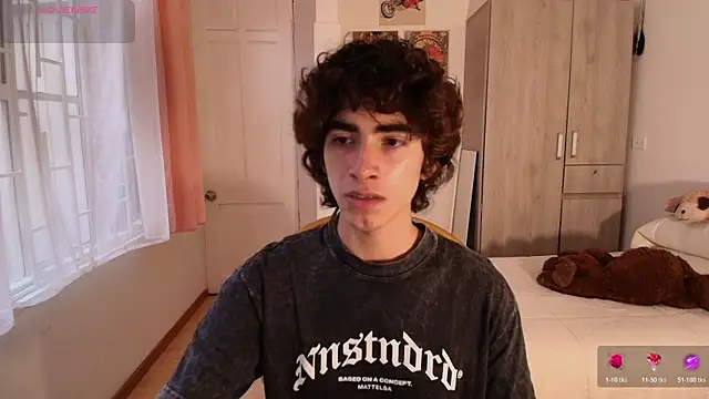 Snapshot of Nude_Boy18 chatting on November 10, 2025, 10:04 pm Nude Boy18 online show from November 10, 2025, 10:04 pm