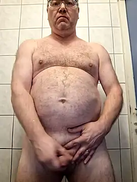 Snapshot of pettson72 chatting on November 9, 2025, 9:02 am pettson72 online show from November 9, 2025, 9:02 am