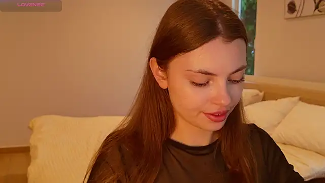 PhantomLace online show from November 6, 2025, 11:31 pm