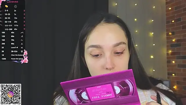 SoftieDream online show from November 30, 2025, 6:14 am