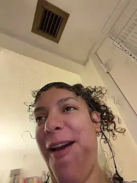 allybluee777 online show from April 4, 2026, 3:13 am