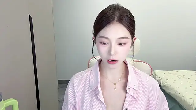 Cookie-oo online show from October 8, 2025, 12:17 pm