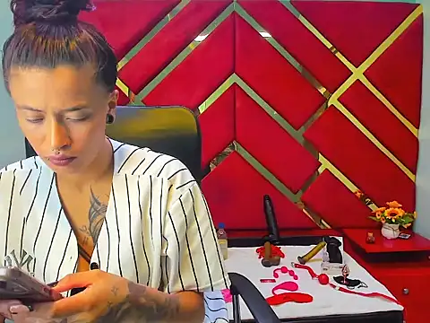 Kataleya Luck online show from December 5, 2025, 3:16 am