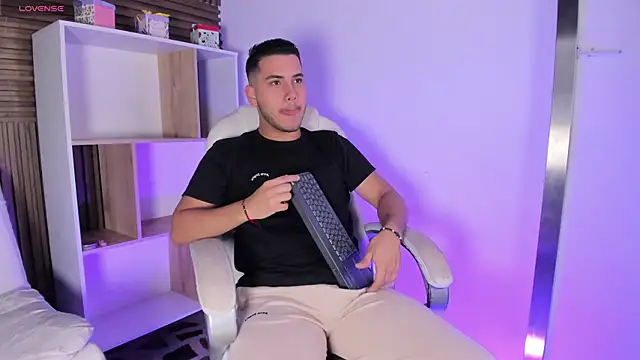 Axel grey  online show from October 18, 2025, 12:18 pm