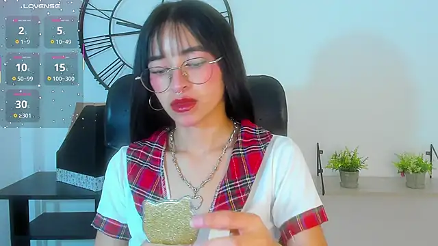 Snapshot of _Amatista_Fire chatting on November 8, 2025, 1:47 pm Amatista Fire online show from November 8, 2025, 1:47 pm