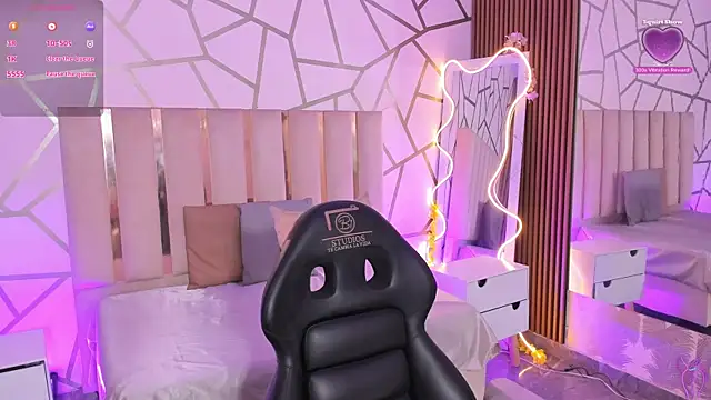 CYRUS TAY online show from April 11, 2026, 11:47 am