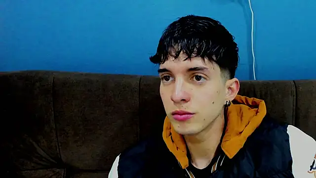 Snapshot of Jheampiiero chatting on December 18, 2025, 2:10 pm Jheampiiero online show from December 18, 2025, 2:10 pm