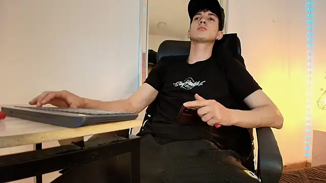 Jheampiiero online show from March 6, 2026, 8:59 pm